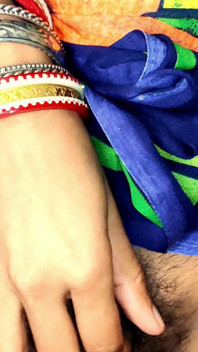 Soția Indiană Punjabi Infidelă Arată Sexy Desi Perfectă În Această Rochie Sexy În Timp Ce Sânii Ei Suculenti