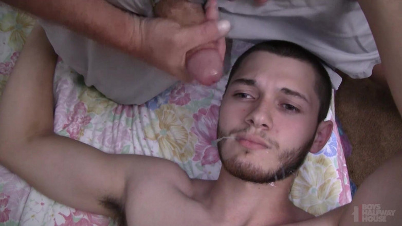 Boys half-way house: Memanjakan Boyhole yang Belum Tersentuh