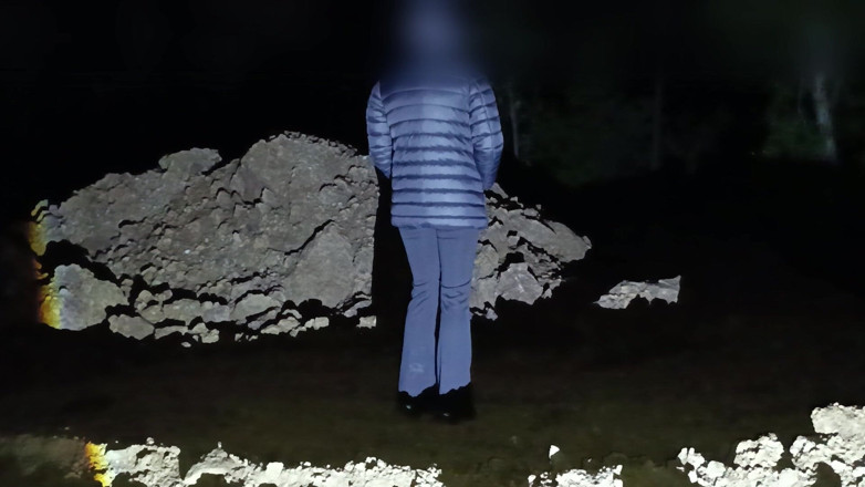 MissPopa: En la oscuridad, me toca y me da palmadas en...