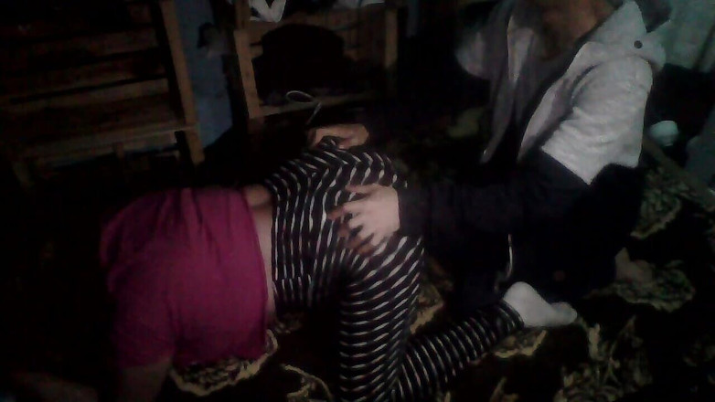 Fitcure1: Min flickvän ber mig att röra vid henne och massera...