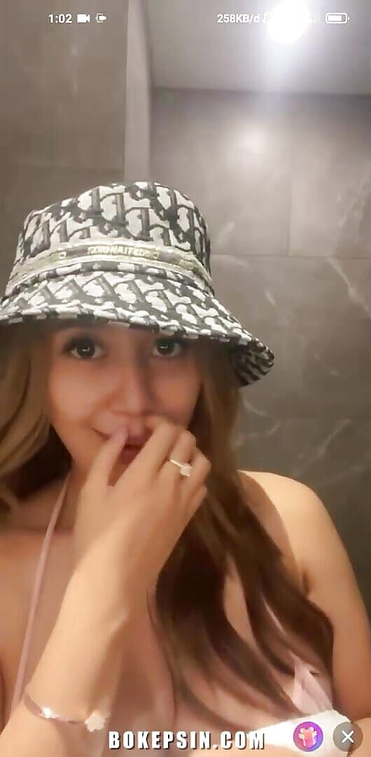 Indoseblay: Hilda请洗澡