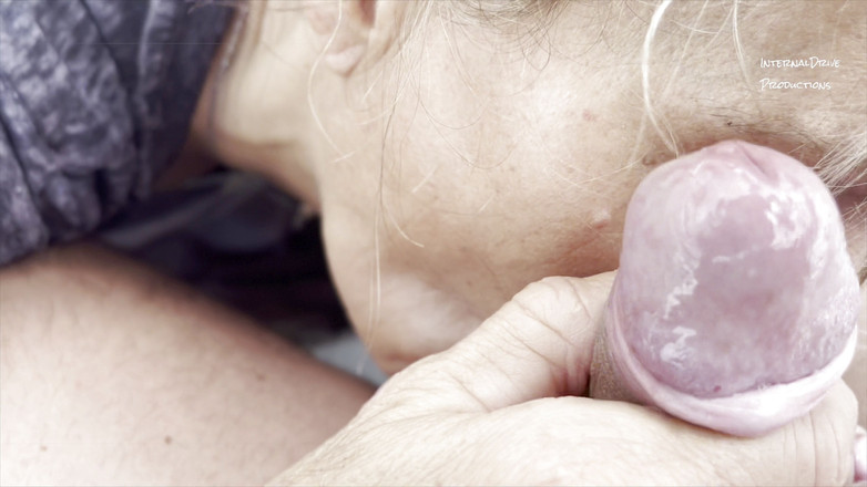 InternalDrive: Milf Dianne geeft boothoofd