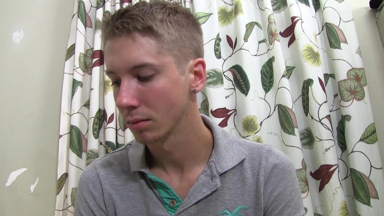 Boys half-way house: Dziewica blond 19-latka zerżnięta oklep