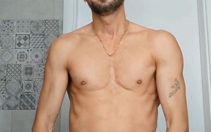 Boy jerking off: I Woke up Late, I Get Ready and I Run...