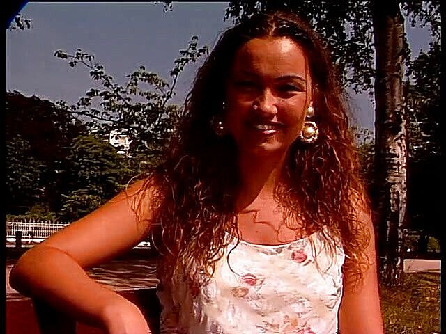 Lucky Cooch: Kręcone włosy loszka uzyskiwanie wywiadu