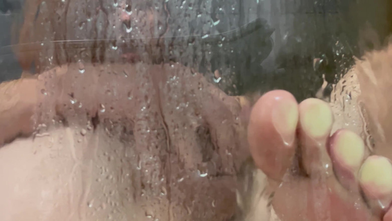 Mr.Dick: Я дрочу в душі