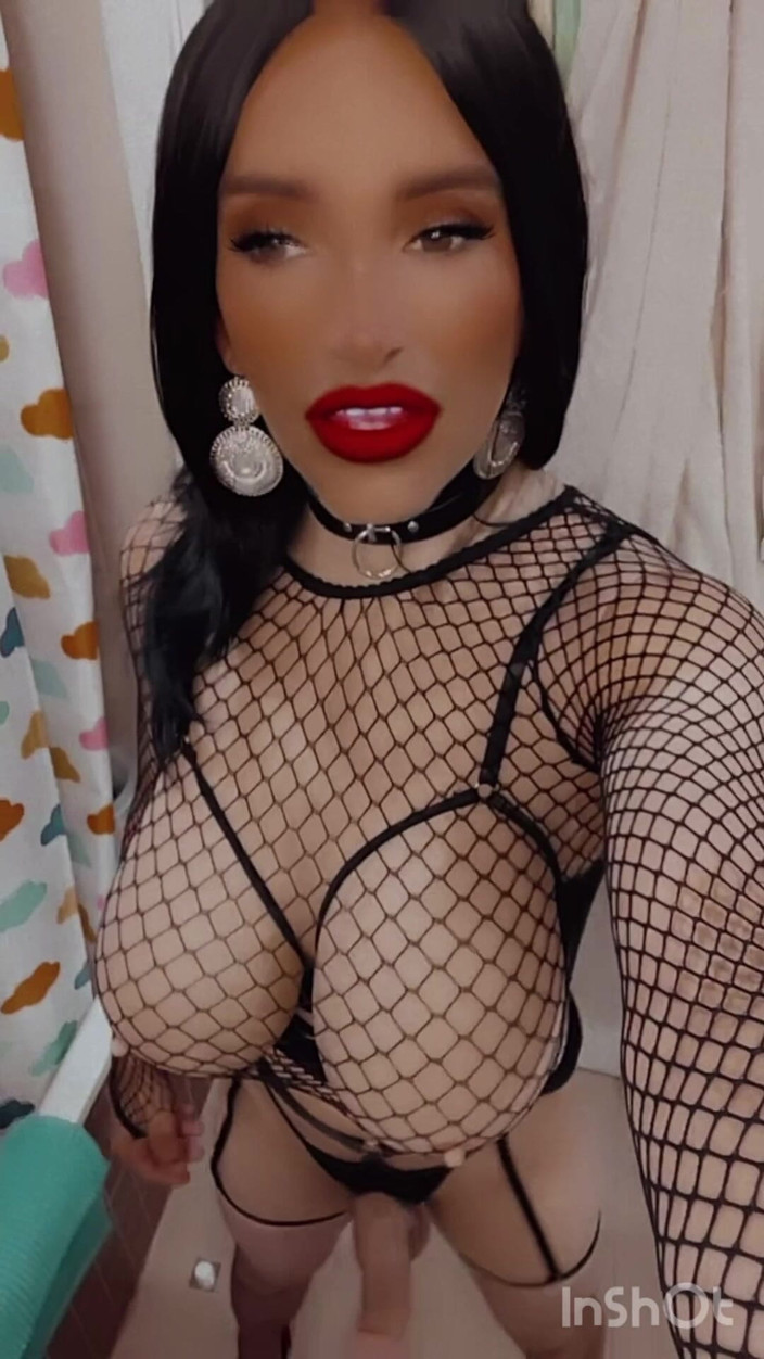 Sissy Slut Brianna: 把头放在妈妈腿上，闭嘴......我会照顾一切，直到你湿透求饶