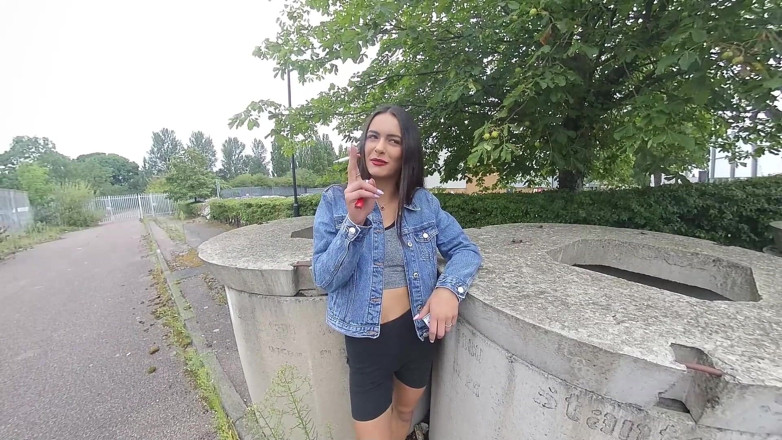 VR smokers HD-2D Videos Only: Kim Model - Interview