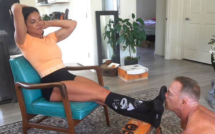 Goddess zephy: Lừa hoặc điều trị, ngửi bàn chân của tôi!