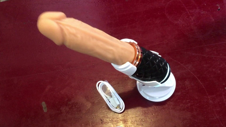 Goddess Maya: Unboxing Realistic Dildo Electric