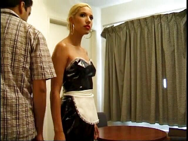 Cumming Soon: Блондинке-латинской горничной с сексуальными сиськами трахают киску пальцами и жестко трахают в постели