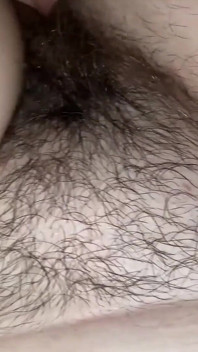 Married amateur wife masturbate her hairy pussy until she cums twice