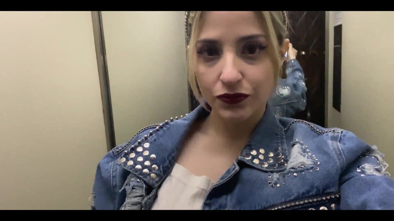 DivinaMaruuu: I'm Going to Look for My Neighbor so He Can...