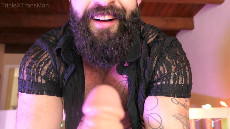 TripleXTransMan: Stříkající striptérka vyžaduje tvého ptáka