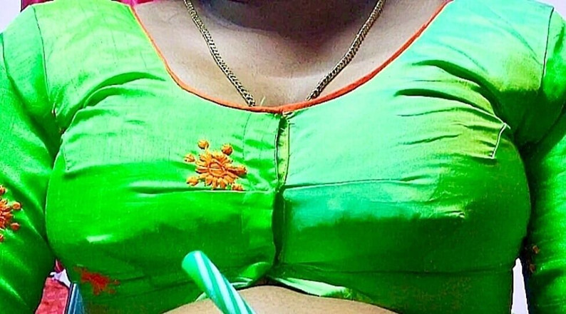 Desi Mohini: Il marito cattivo sorprende sua moglie per del sesso