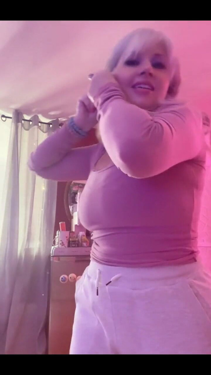 PaintedRose: "좋은 소녀"에 대한 영화의 날 Bts