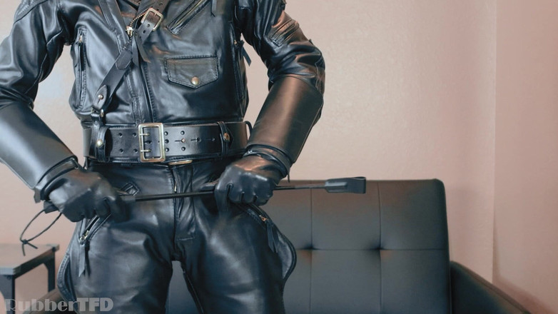 RubberTFD: Kožená uniforma zblízka [alternativní záběr]