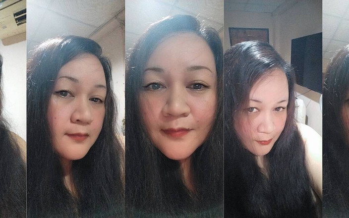 lustfullmolly: セクシーな熟女は義理の息子の巨根を吸う