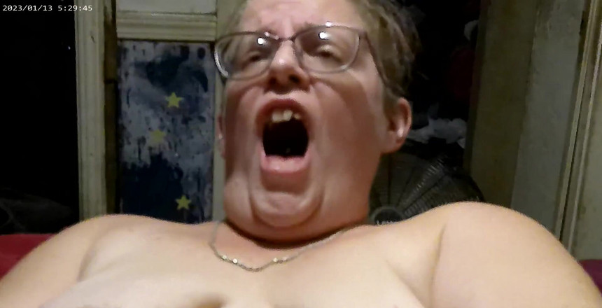 FluffyBeeChan: Masturbations-set! Ich hoffe, es genießt sie.