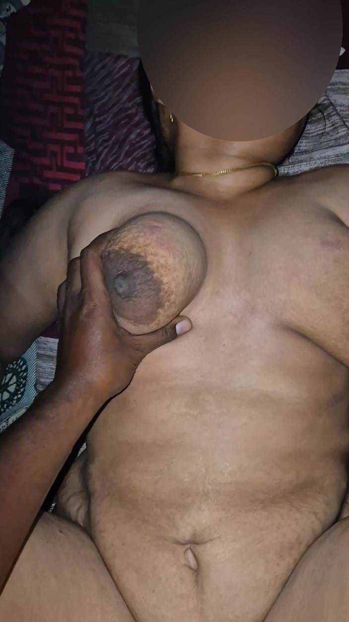 Black & white desicat: Індійський місіонерський секс із кремпаєм у пизду, відео від першої особи