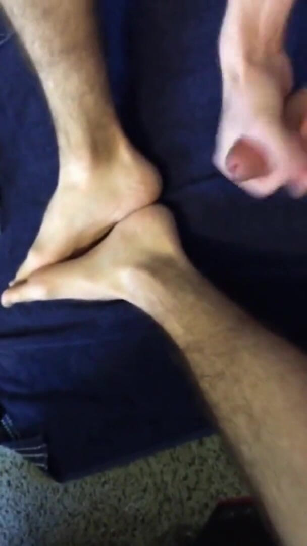 qaz11: handjob on cam-403