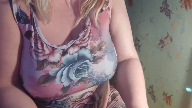 Putarankahotmilf: Back at home and found on my sofa tiny men
