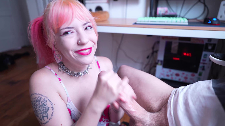 lilredvelvettt: Iubită dulce cu încornorare și umile mari