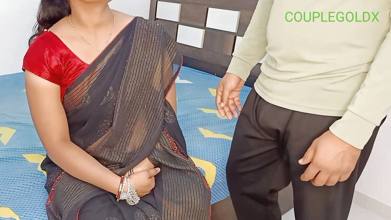 Sexy Komal: 给了一个站在路上的女孩，把她带回家，然后