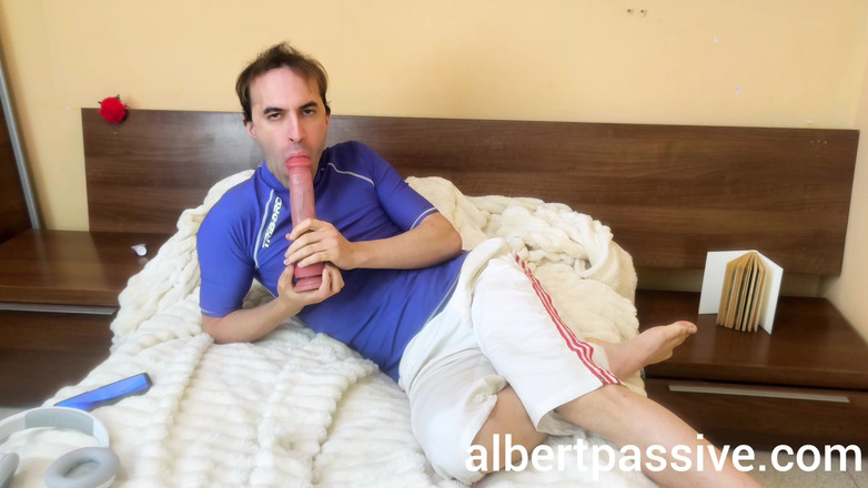 AlbertPassive: Santai semasa mendengar muzik, saya melancap dubur