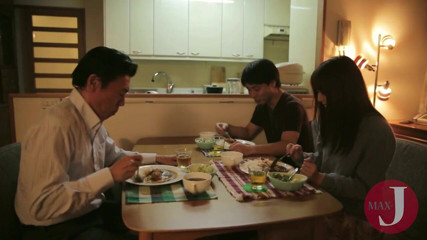 Asian happy ending: Peluda beleza asiática agradando grande bicada