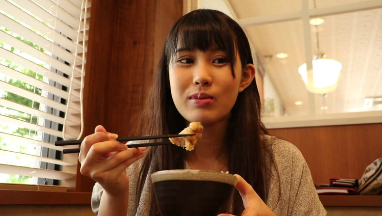 Strix: Pelacur rapi dan polos! Bagaimana bisa kau begitu nakal saat...