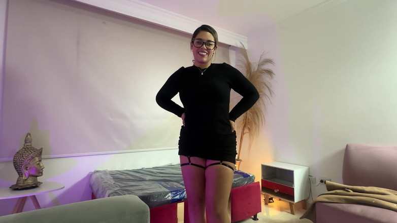 FelipeSkullX: Me Follo a La MILF De Su Vecina Y a...