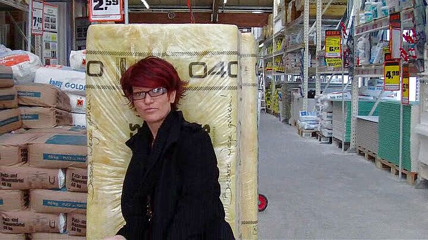 Popp Sylvie: Cumshot at the hardware store