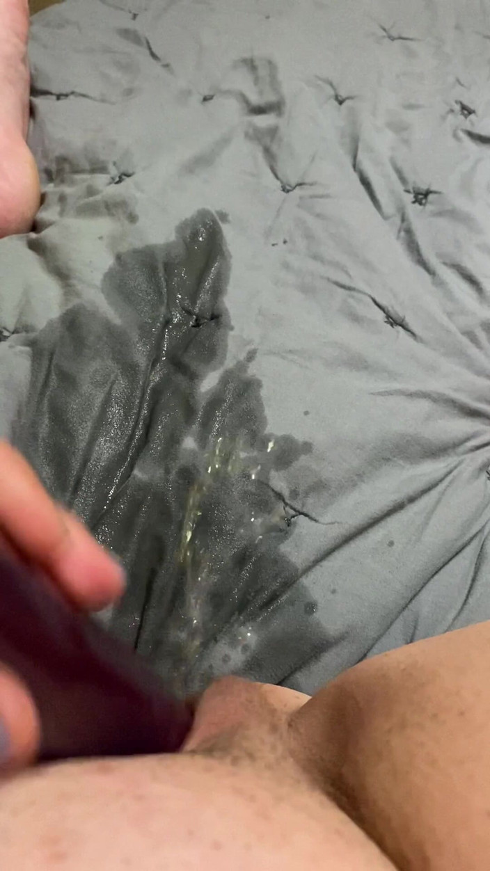 Wet AF Kitty: Başı dertte olmak