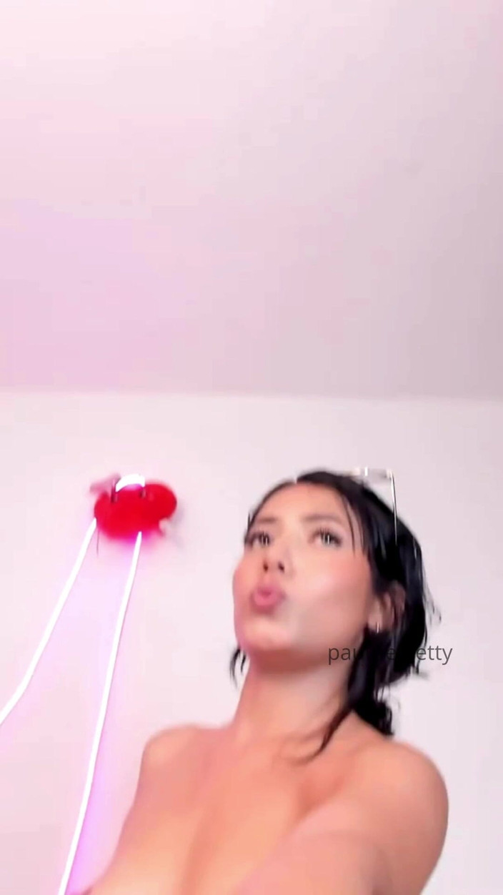 Paulette petty: Показати своє миле оголене тіло з моєю волохатою піхвою