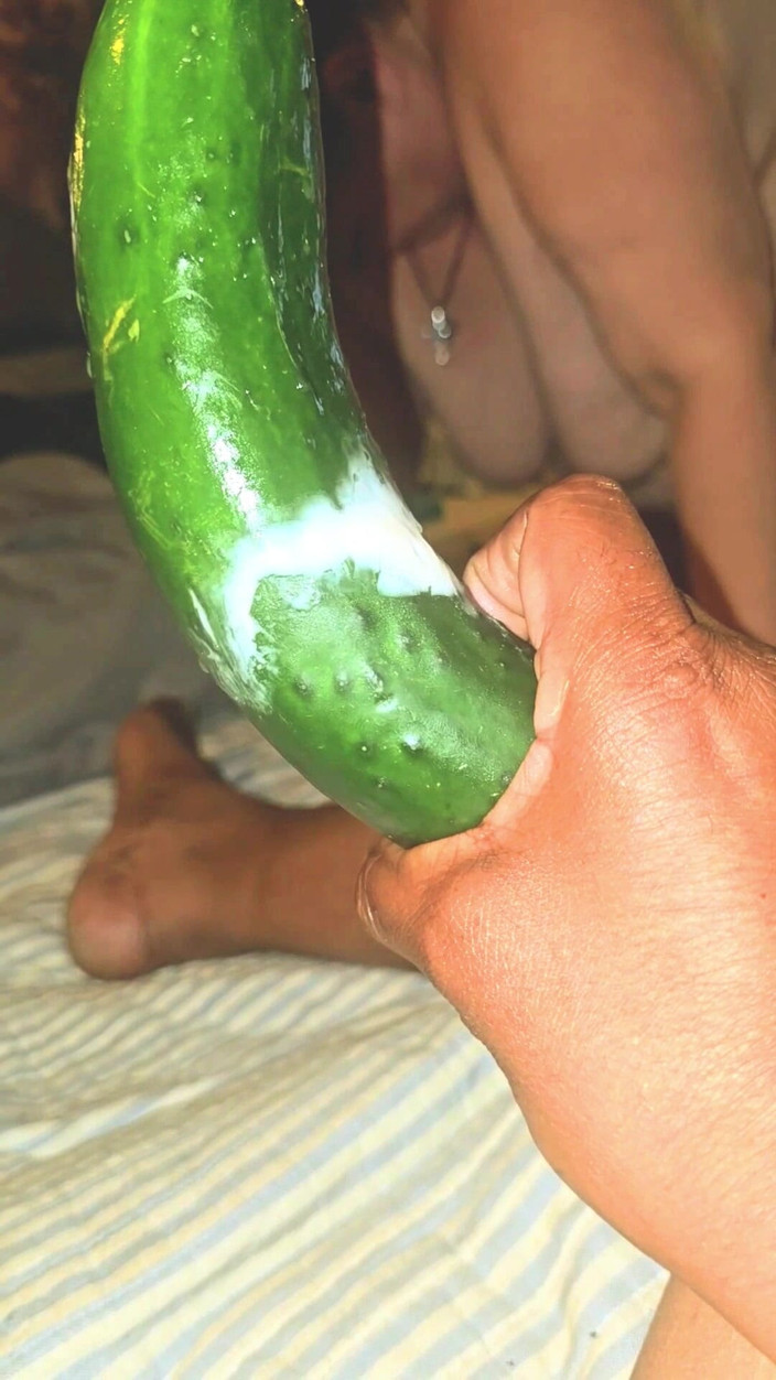 KineMaster: Cucumber,anal,gaping,wetpussy, BBW