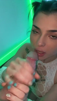 Futai anal... Mă joc cu sperma lui