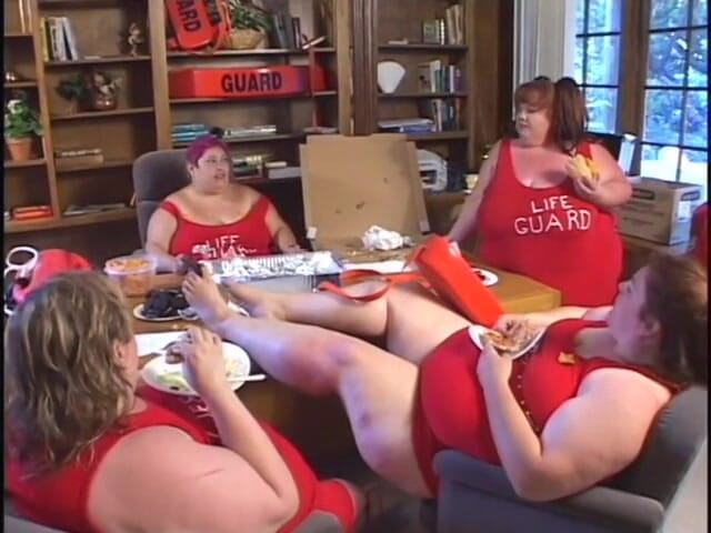 Best Butts: ブロンドBBWはベッドで彼女を強打する塊を誘惑します