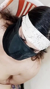 Muslim Camgirl in Hijab Fisting Toy in Live Show on Webcam