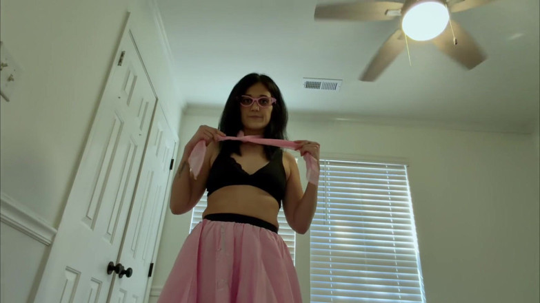 Kink in Time: Devyn's Sultry '50s Giantess Fantasy HD POV Tiny Thrills Awaits!