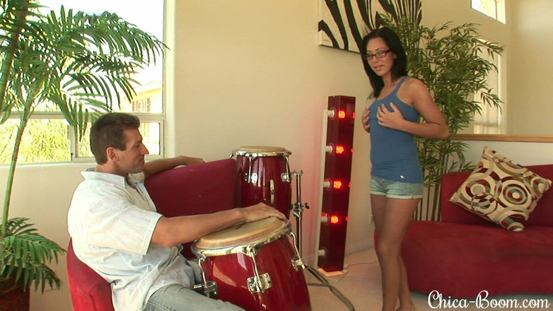 Kick Ass Pictures: Film Z Camryn Pocałunek Chica Boom