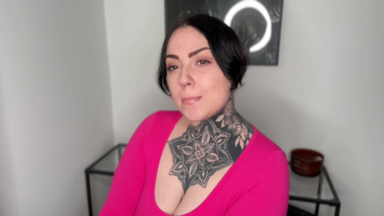 Miss Valentina: Rambut Gelap yang lemah