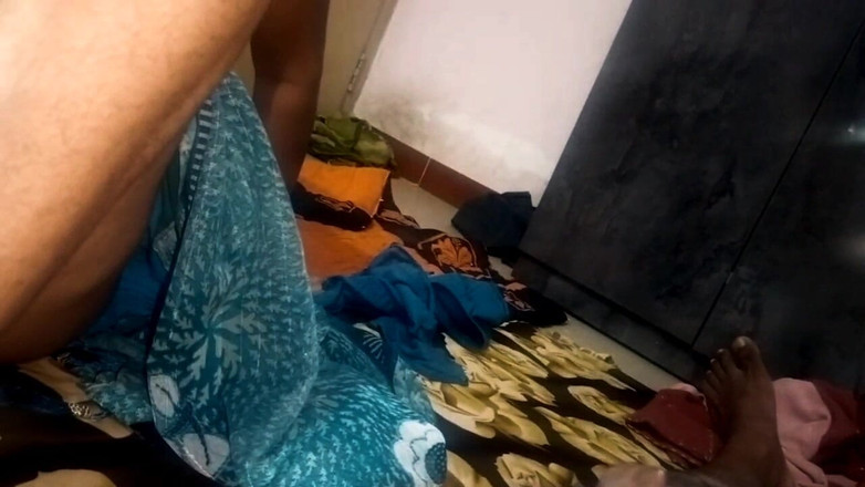 Hemant: Người vợ thoải mái bú cu của chồng