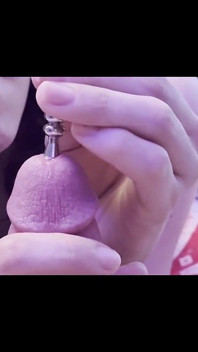 흑형 대물 에 정액이 떨어지는 나이를 들게 하는 소리