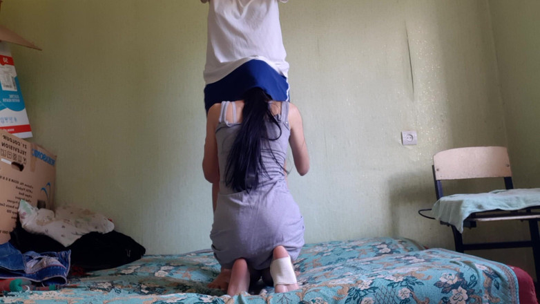 Lesbian-candys: Когда мы были одни дома, я соблазнил мачеху моего бойфренда