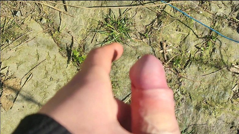 Sara B: Jerk and pee in the garden (POV)