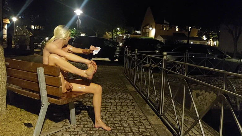 sweetfeet29: Huile dans le quartier Vrai nu