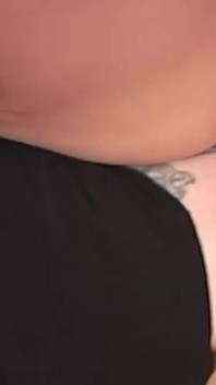 Dev喜欢讨厌的性爱，所以她在床上深喉并被鸡巴肛交