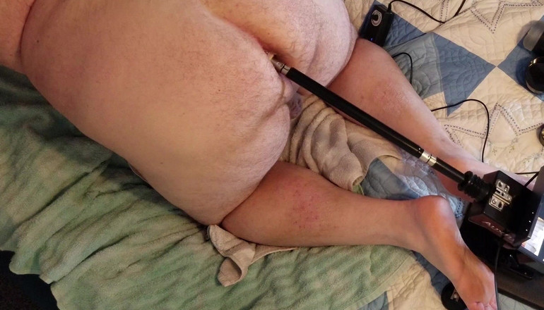 AssPlayLove: 深度性爱机器肛交