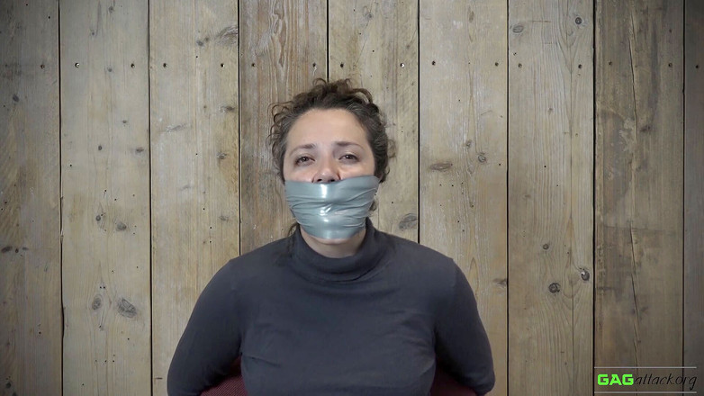 Gag Attack: Julia - Wiele gagów z PCV